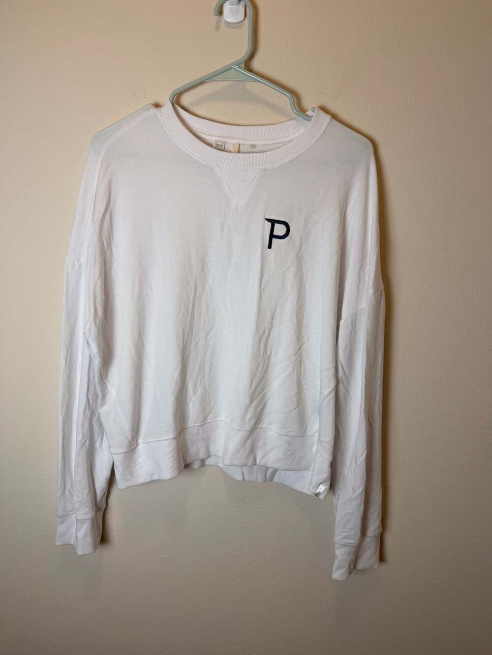 TravisMathew Sweatshirt Size XL White Pullover Crewneck